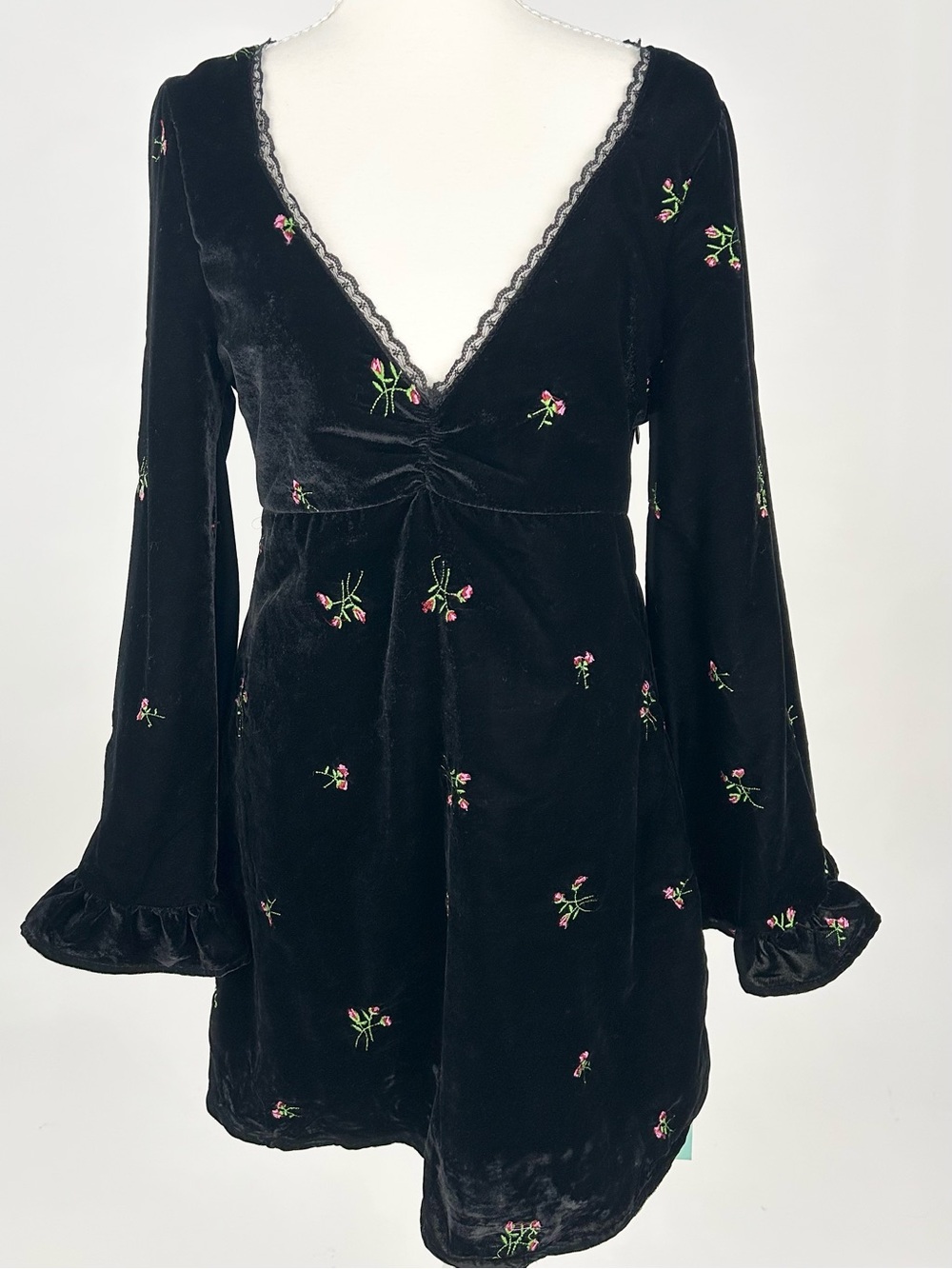 Nasty Gal Black Velvet Floral Embroidered Lace Mini Dress US 6 NWT